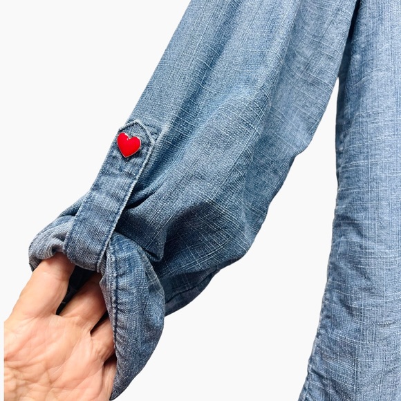 Alice & Olivia The Beatles “I Want To Hold Your Hand”Button Down Shirt - Picture 7 of 10